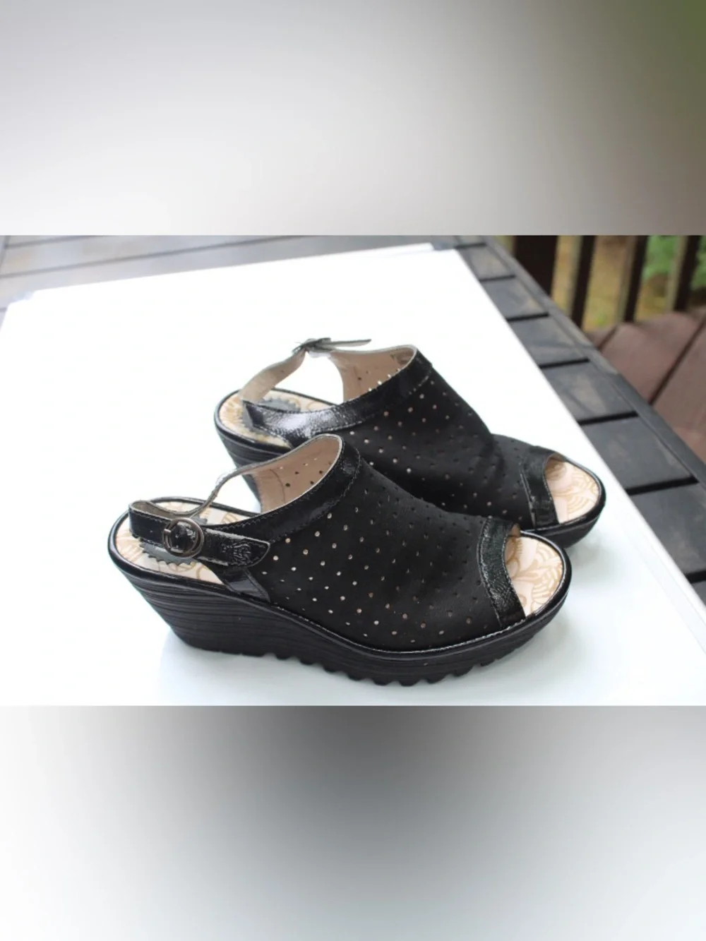 Fly London Yile wedges